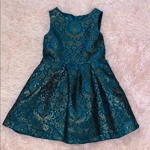 Gold and green dress 👗